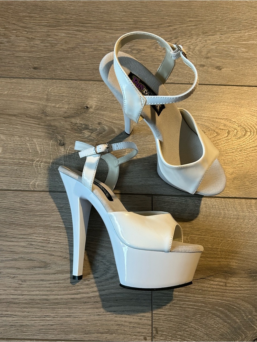 funtasma Juliet Stripper White dancing shoes size 7